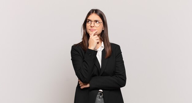 Estratégias para Gerar Ideias de Negócios